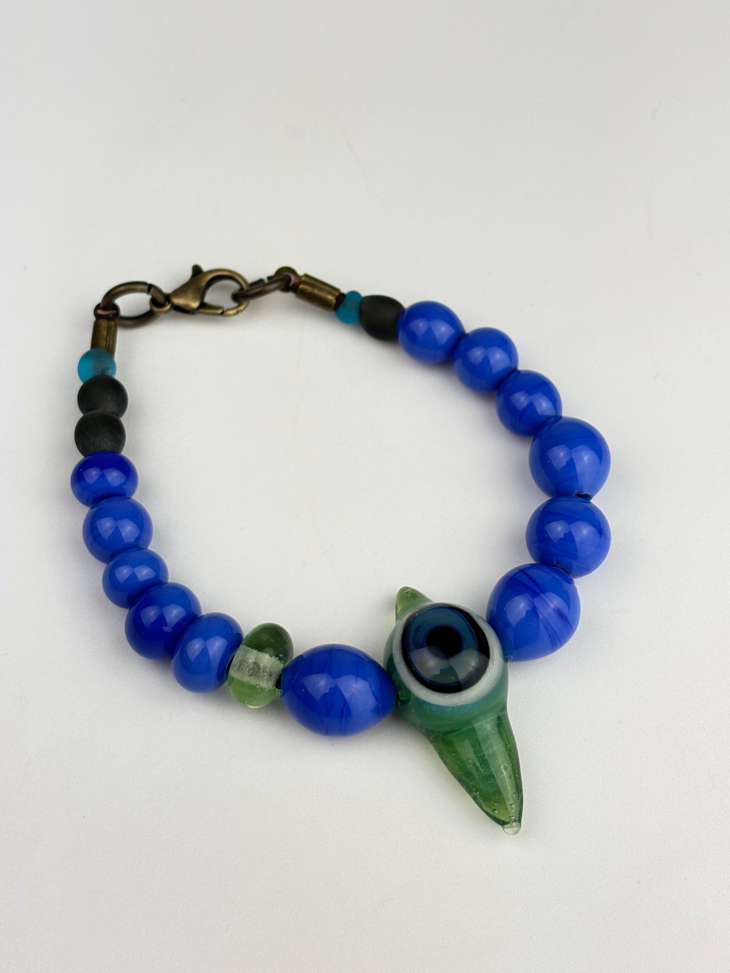 Spikey eyeball bracelet