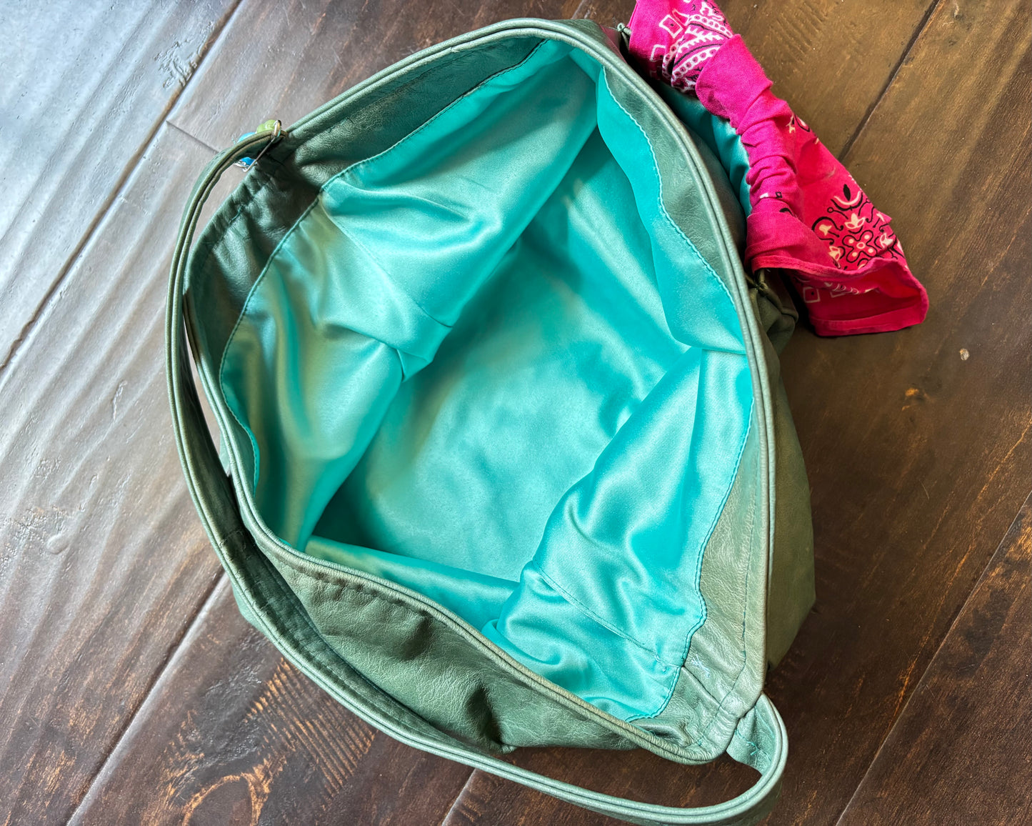 RIC LEATHER BAG