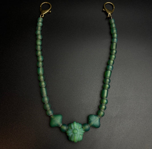 Fully beaded Wallet chain
