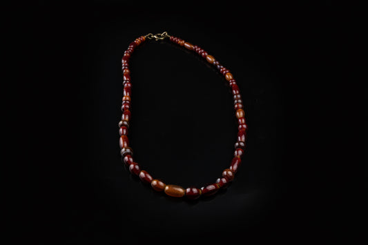 Amber shaped beaded necklace