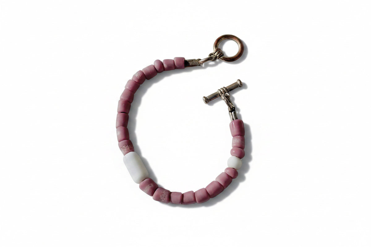 Sand blasted beaded bracelet in mauve